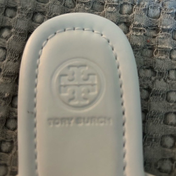 Tory Burch White Leather Sandals with Gold Accents - Picture 5 of 5